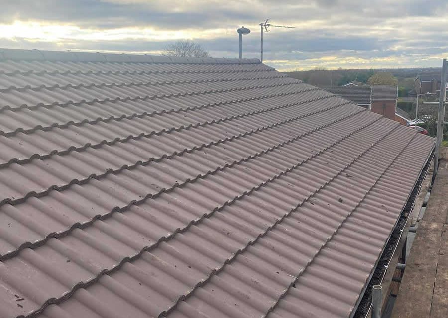 Concrete vs Clay Roof Tiles: Which should you Choose?